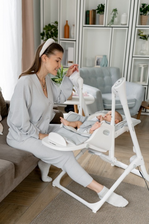 Triumph Carrello krzesełko do karmienia, elektryczny bujaczek, kołyska - Cream Beige